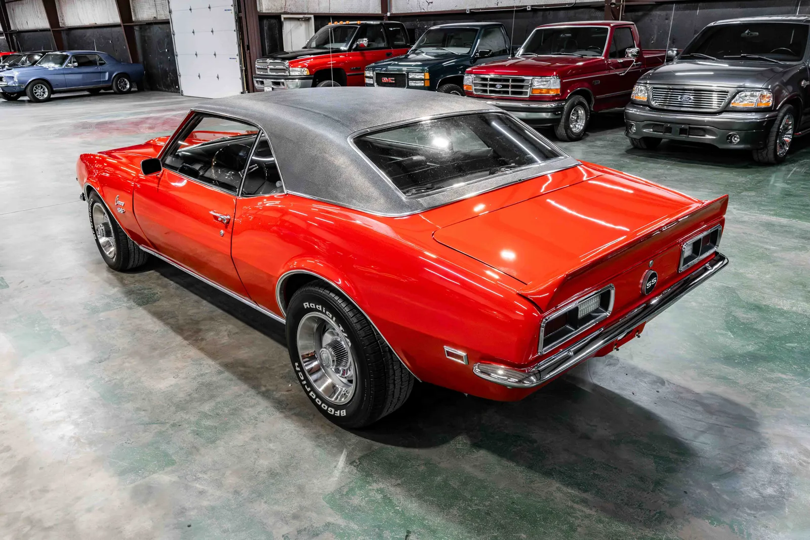 1968-Chevrolet-Camaro-Red-124378N418061-35.jpg